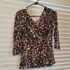 Three Quarter Sleeve V-Neck Top in Leopard Print by Hemet